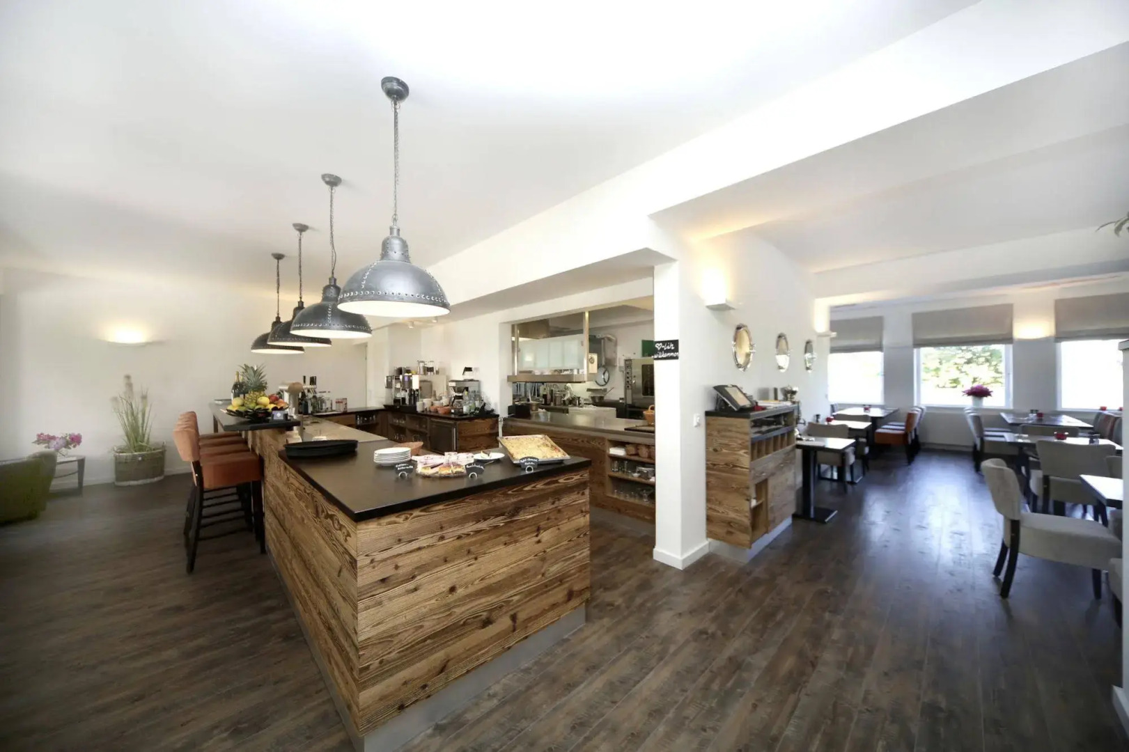 Beach Hotel California