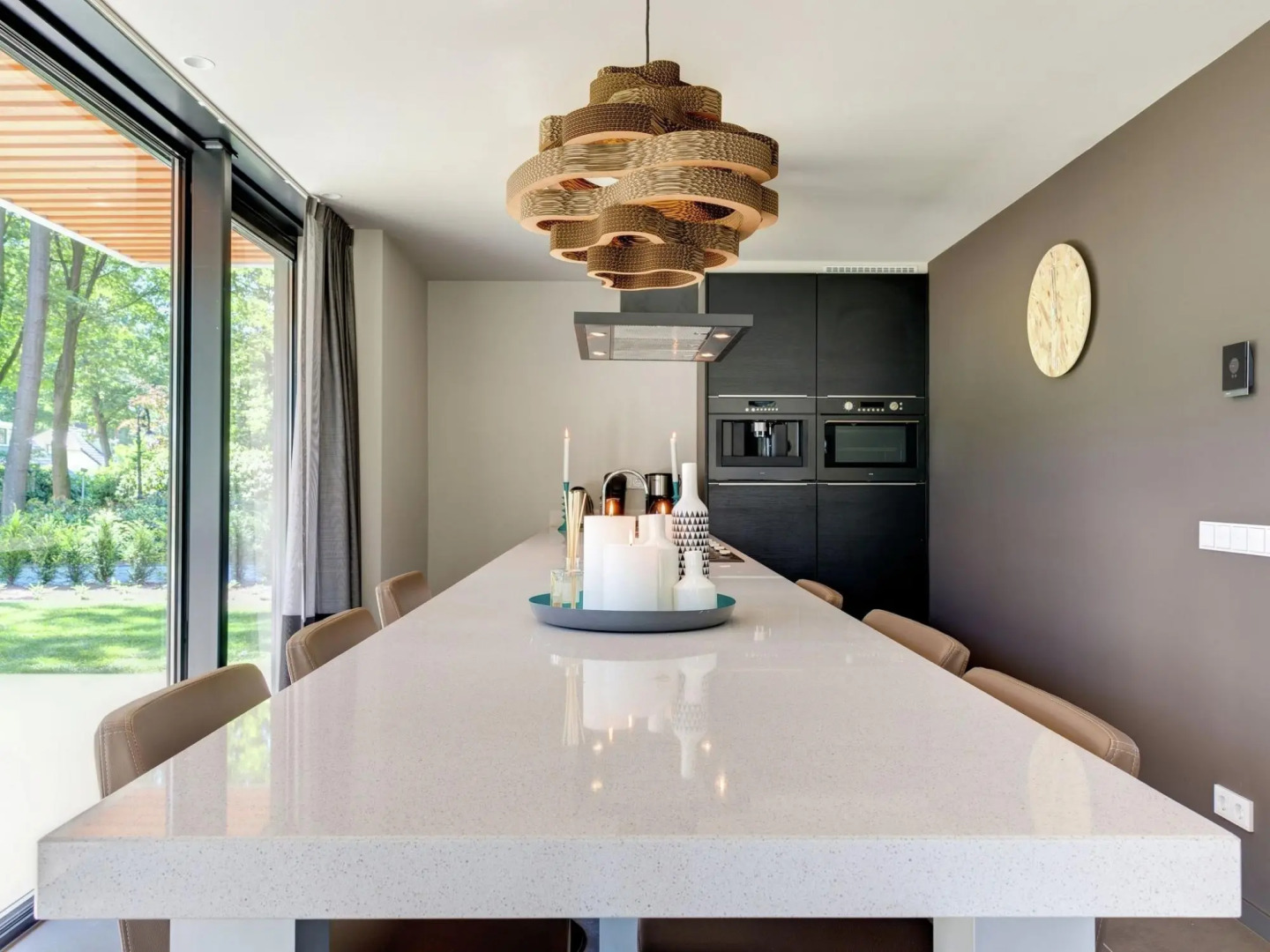 Luxurious, modern villa with dishwasher, close to De Veluwe