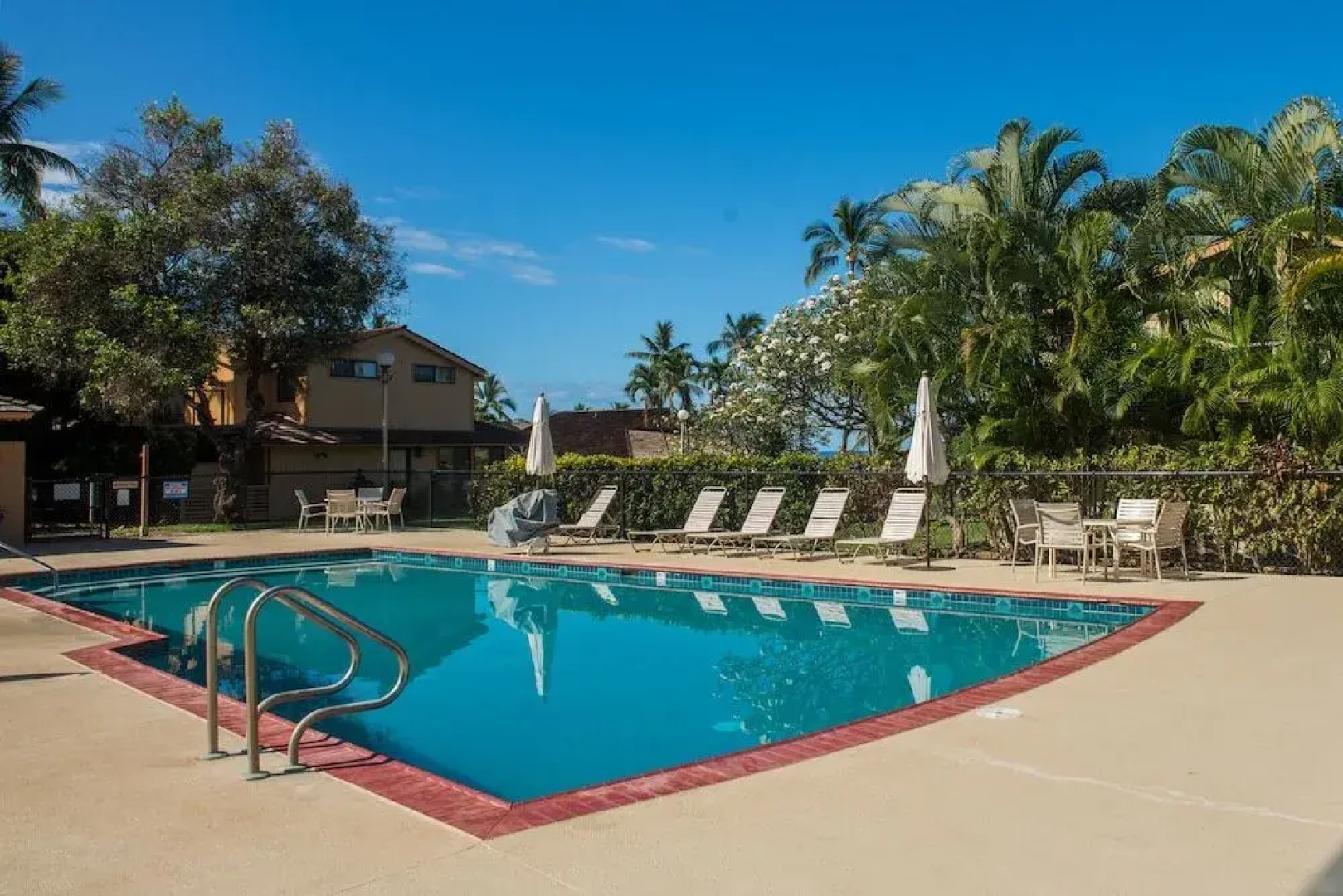 Puamana 35-2 by RedAwning