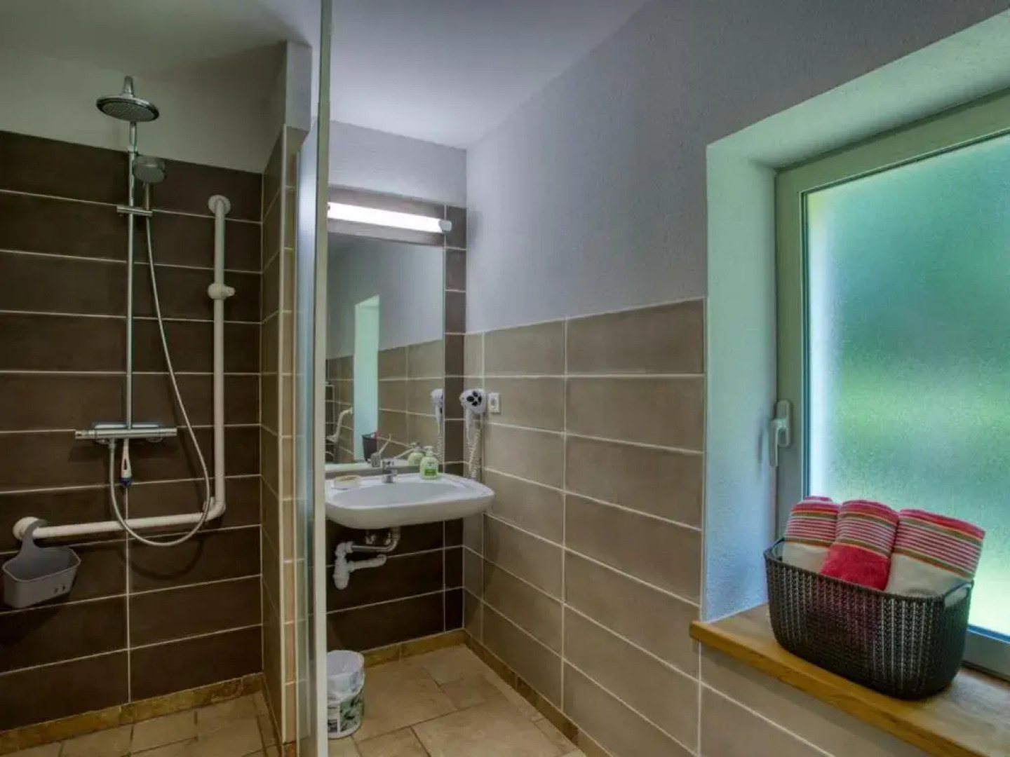 Gîte Cénac-et-Saint-Julien, 5 pièces, 8 personnes - FR-1-616-6