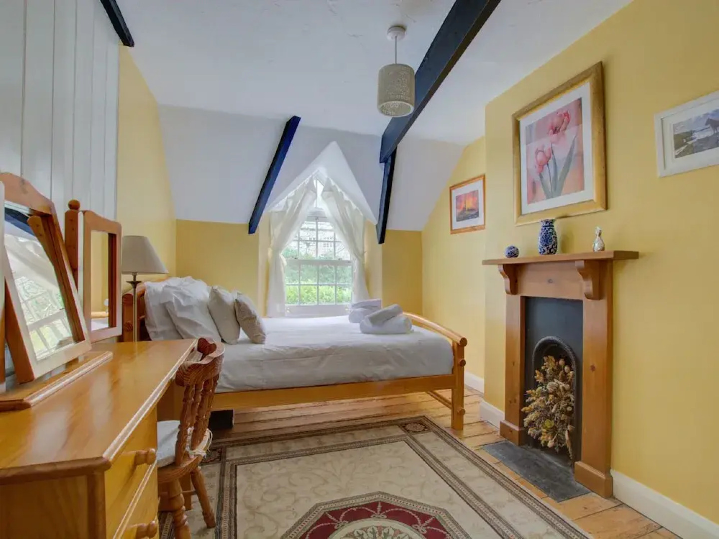 Charming Holiday Home With Lovely Garden