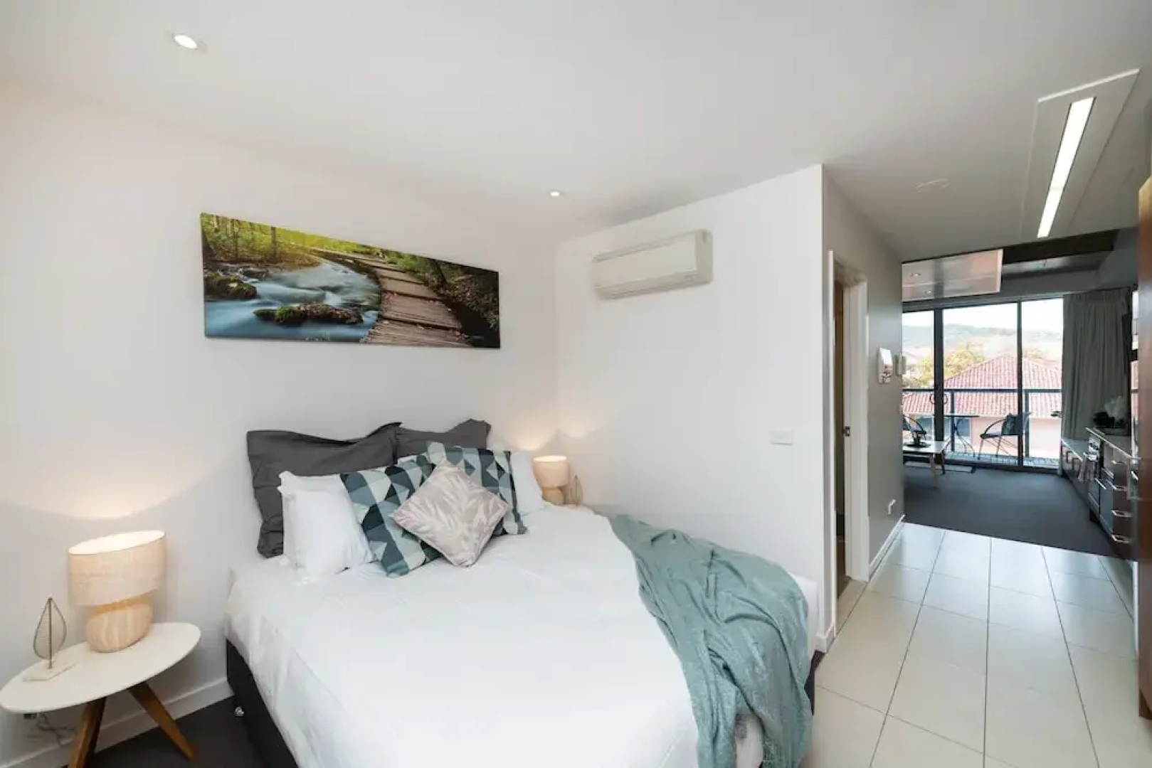Accommodate Canberra - Mode
