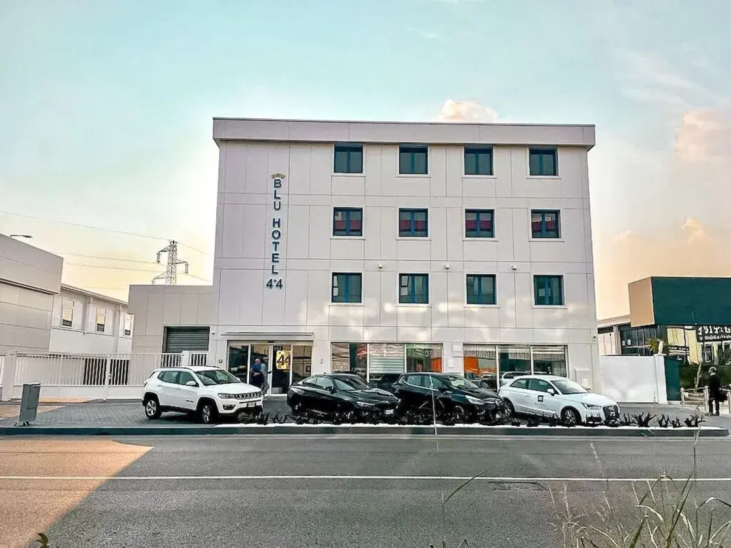 Blu Hotel 4 4 S.R.L.