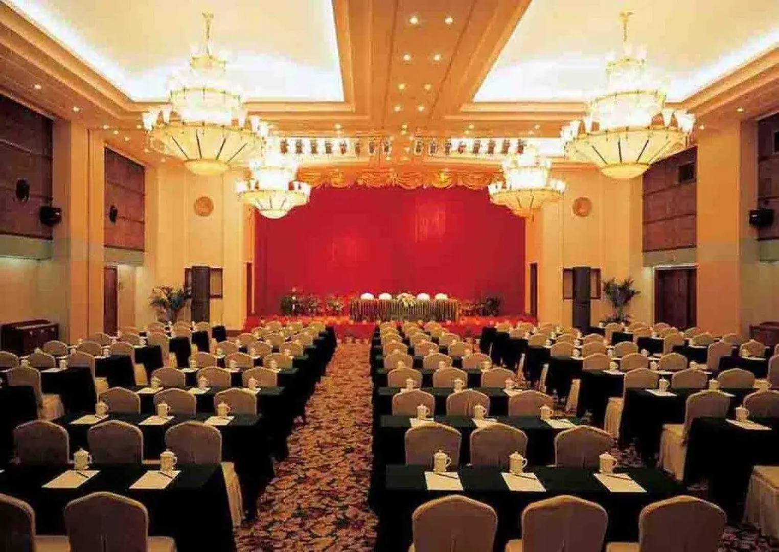 Royal Mediterranean Hotel