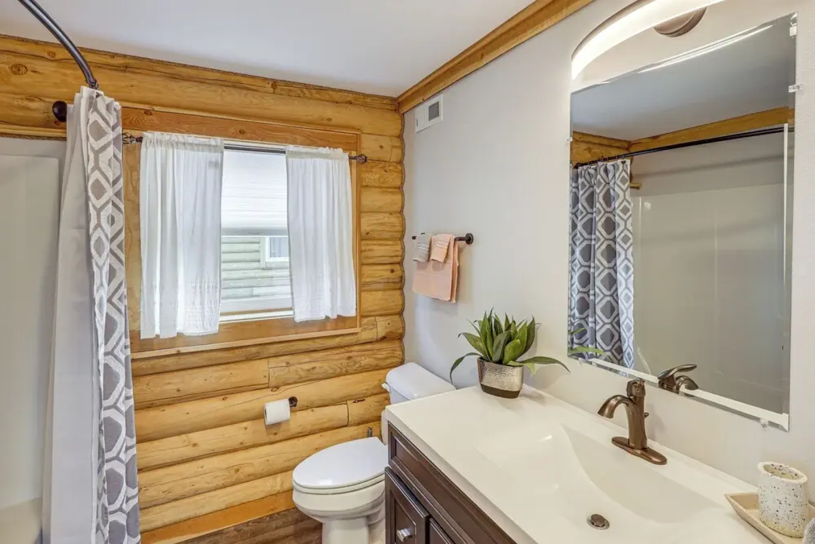 Mountain-view Red Lodge Home - 10 Mi to Skiing!