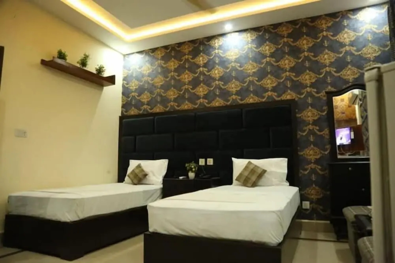 Hotel Pak Continental