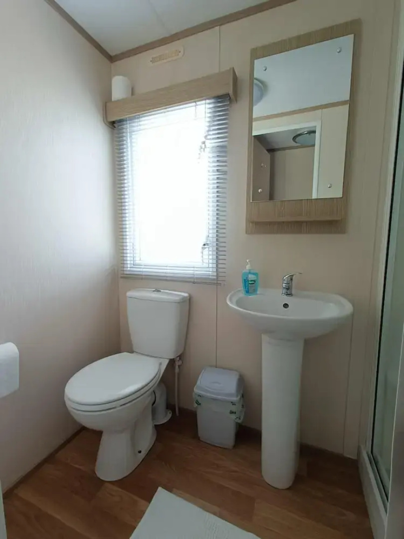 3 Bed, Sleeps 6, Parking