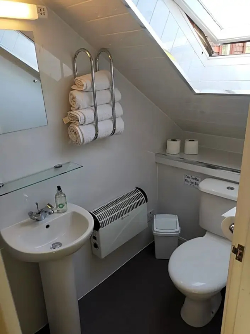 Glenfern Guest House with No Hot Tub & Cottage with Private Hot Tub