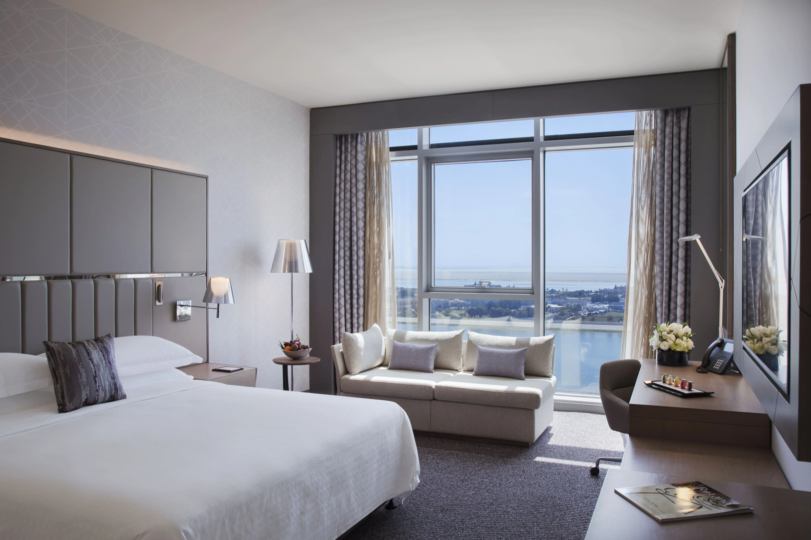 Pearl Rotana Hotel Capital Centre