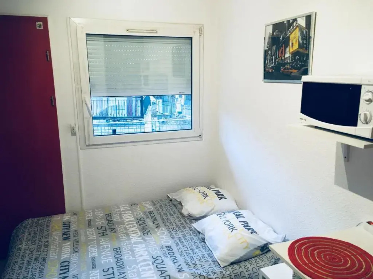 Studio aménagé + parking