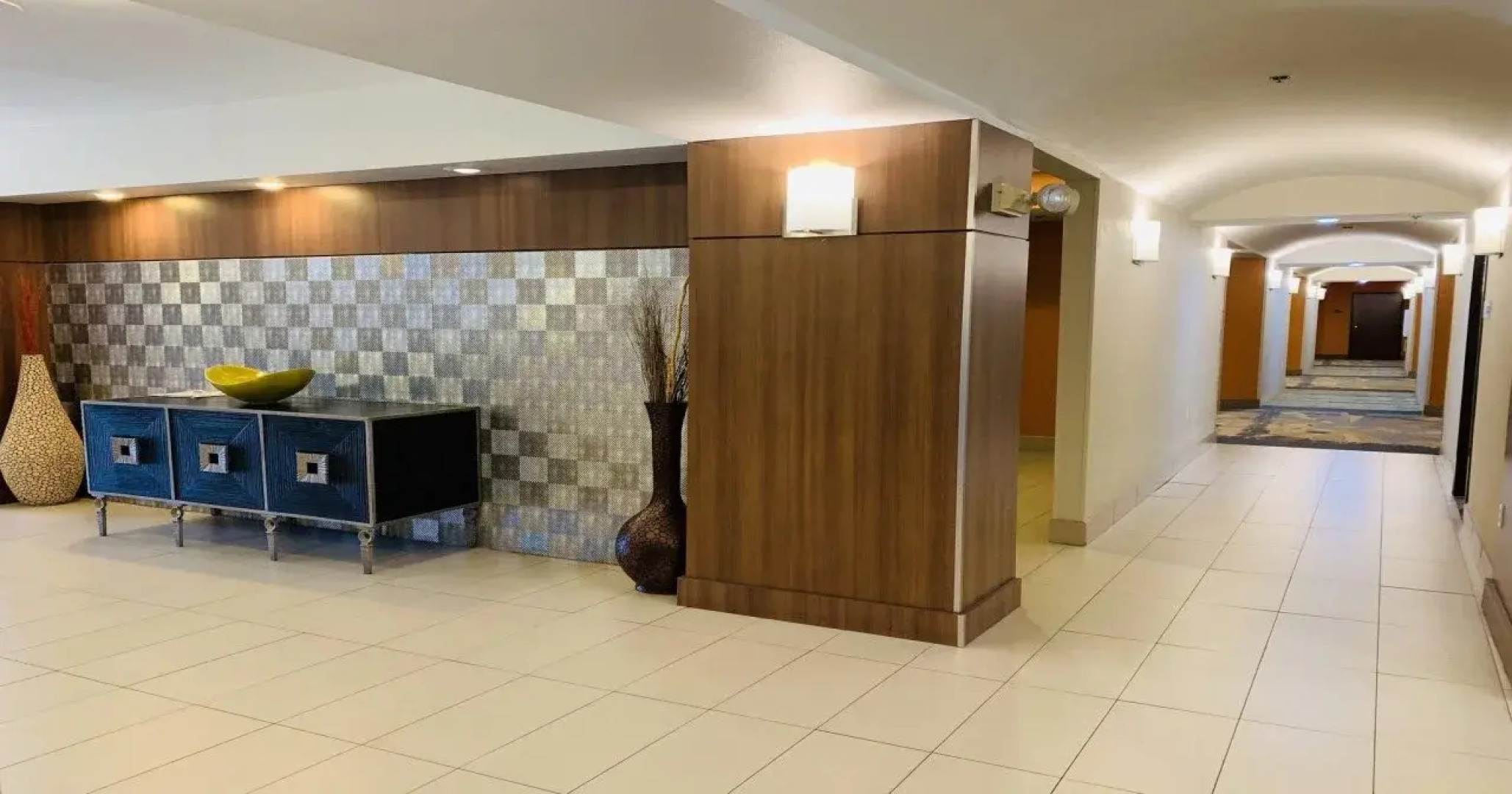 Holiday Inn Express & Suites Dallas Park Central Northeast by IHG