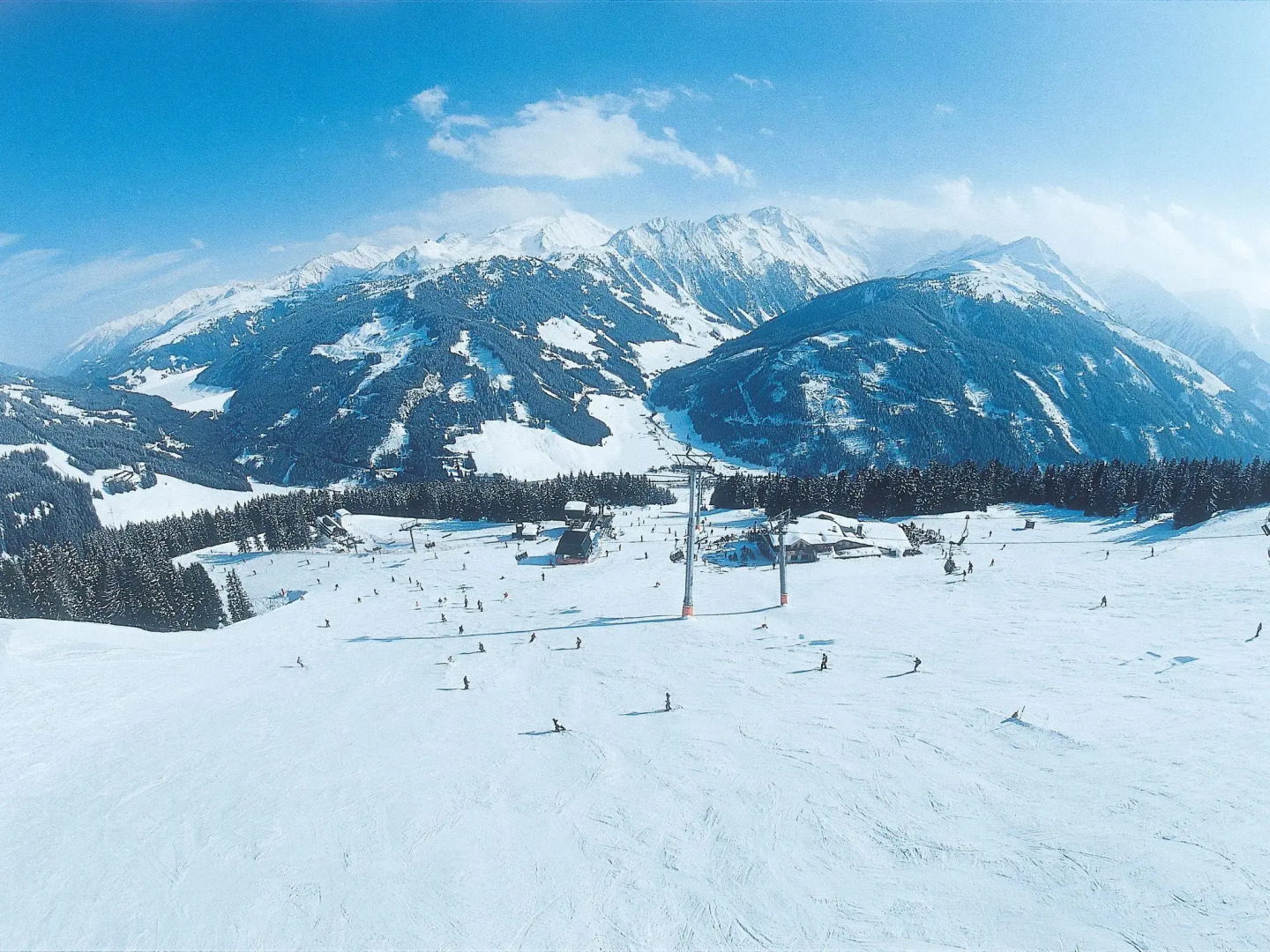 Spacious Apartment in Uderns near Ski Area