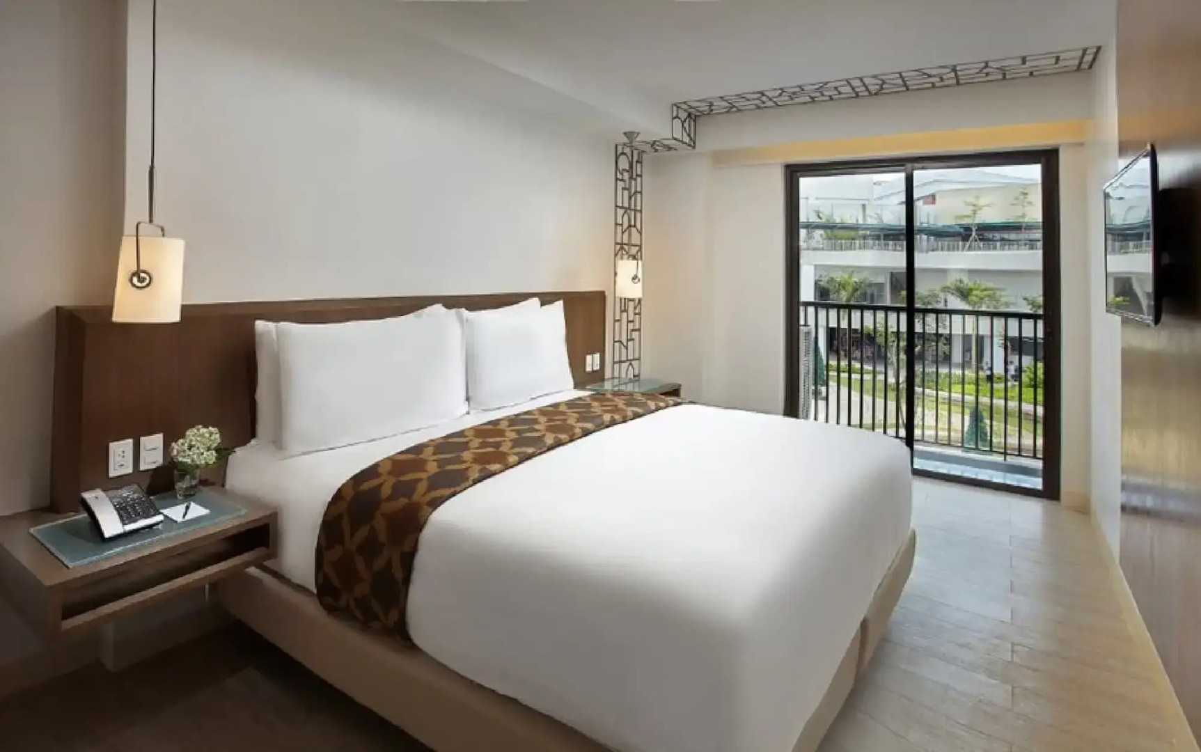 Quest Hotel Tagaytay City