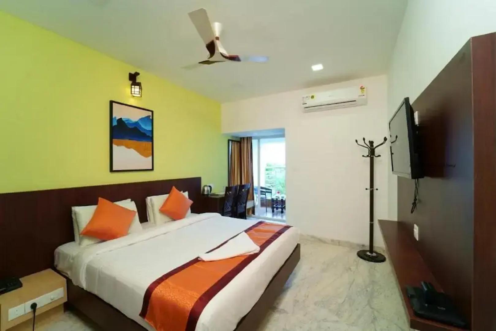 Hotel Grand Padappai Residency