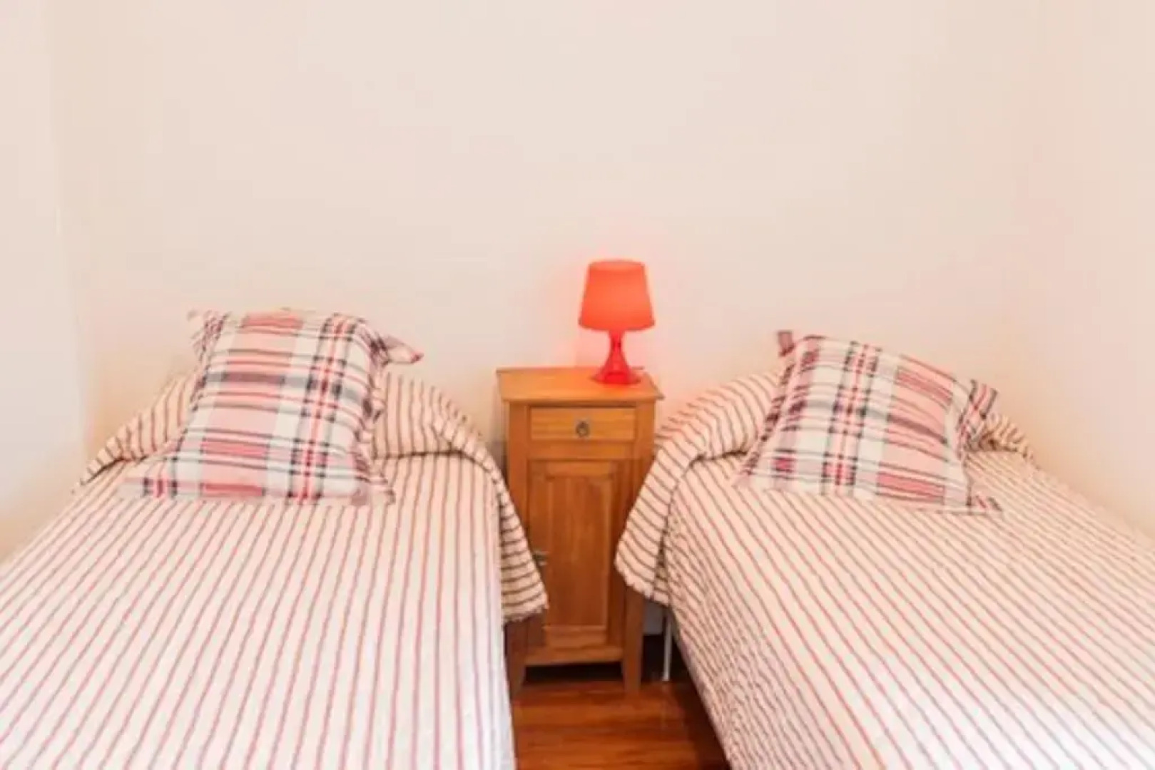 Villa colonial Jardin Algorta centro Puerto Viejo