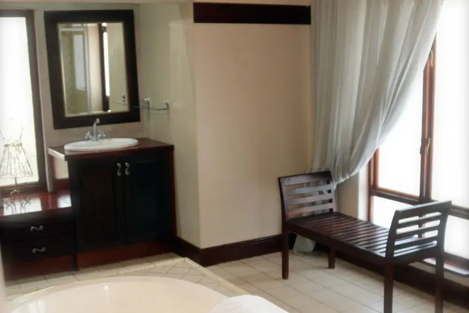 Elegant Manor Guest House