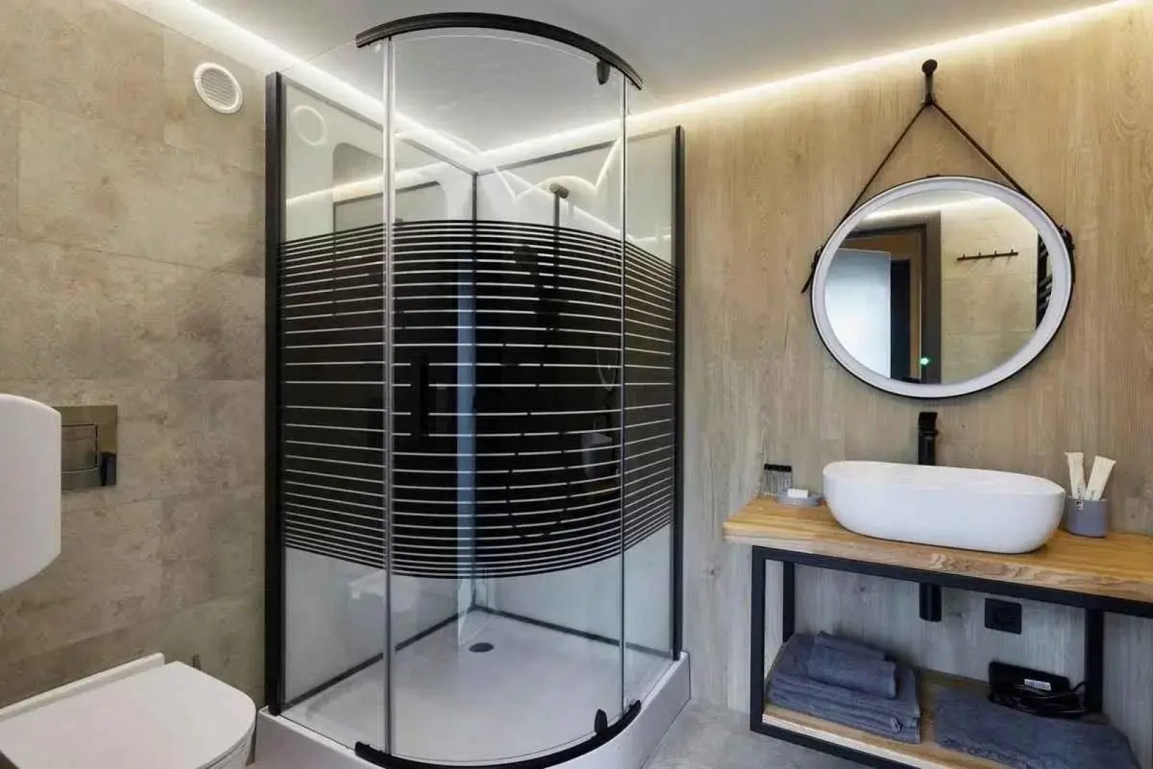 Forest Lake (Форест Лэйк)