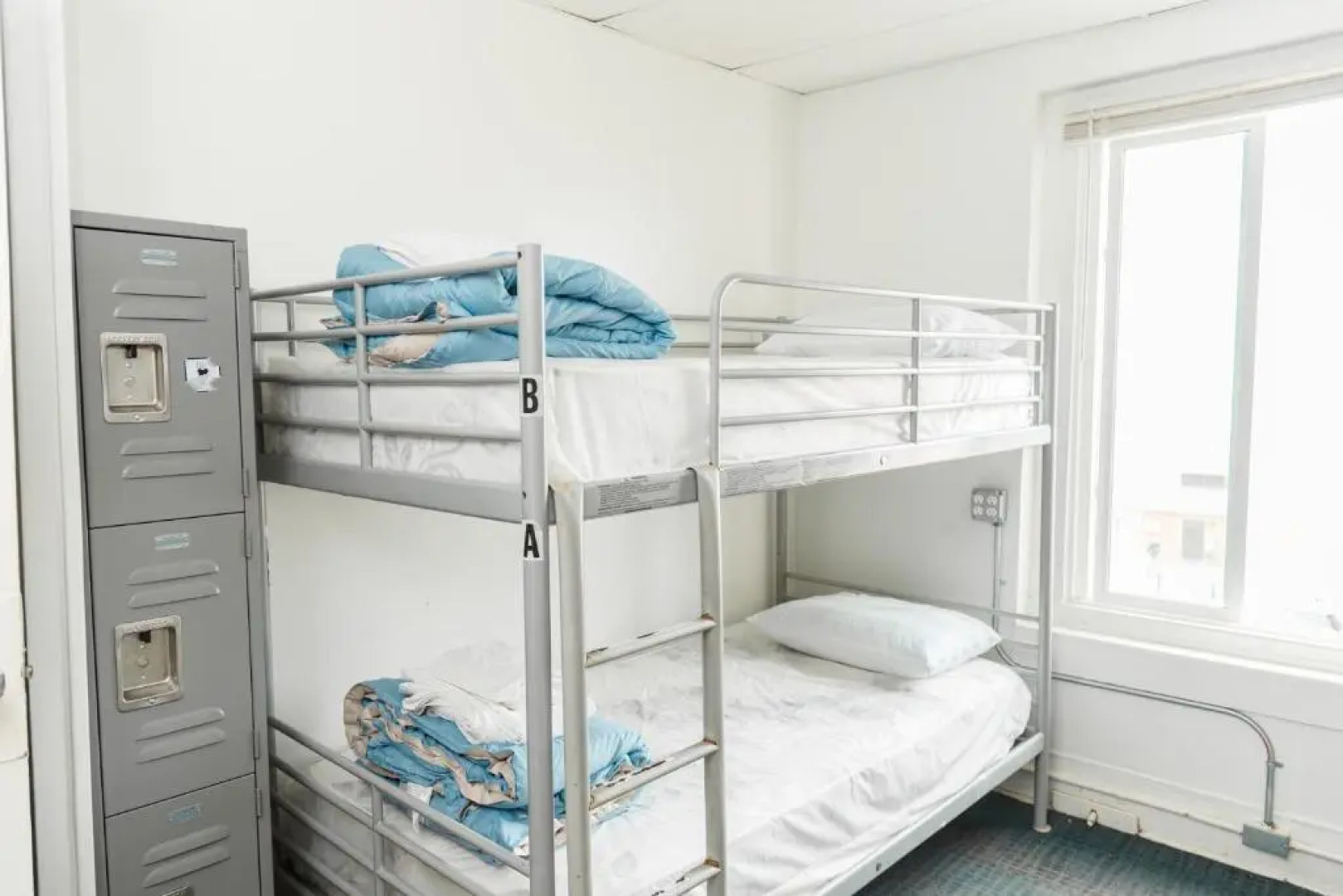 ITH Hermosa Beach Surf Hostel LAX