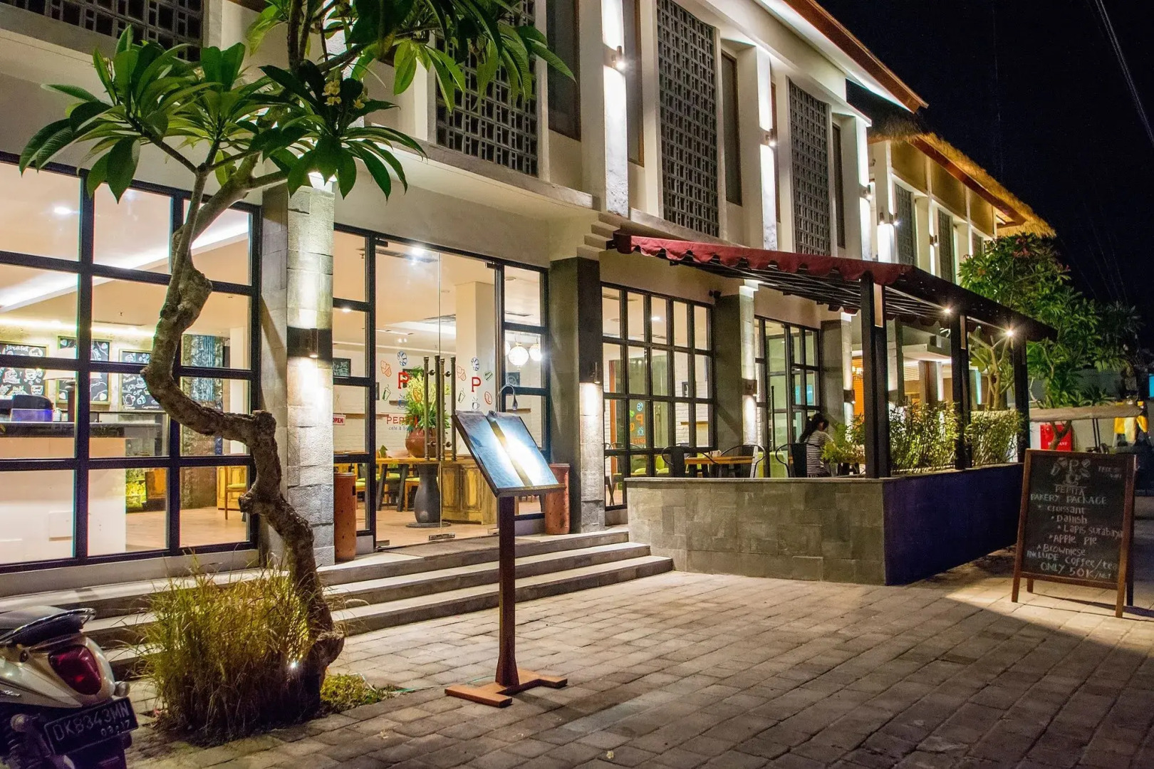 Lembongan Beach Club and Resort