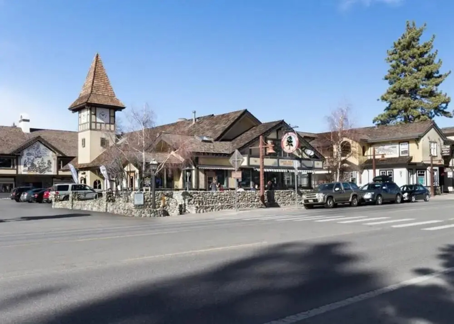 Tahoe Taverns 101 by Tahoe Mountain Properties