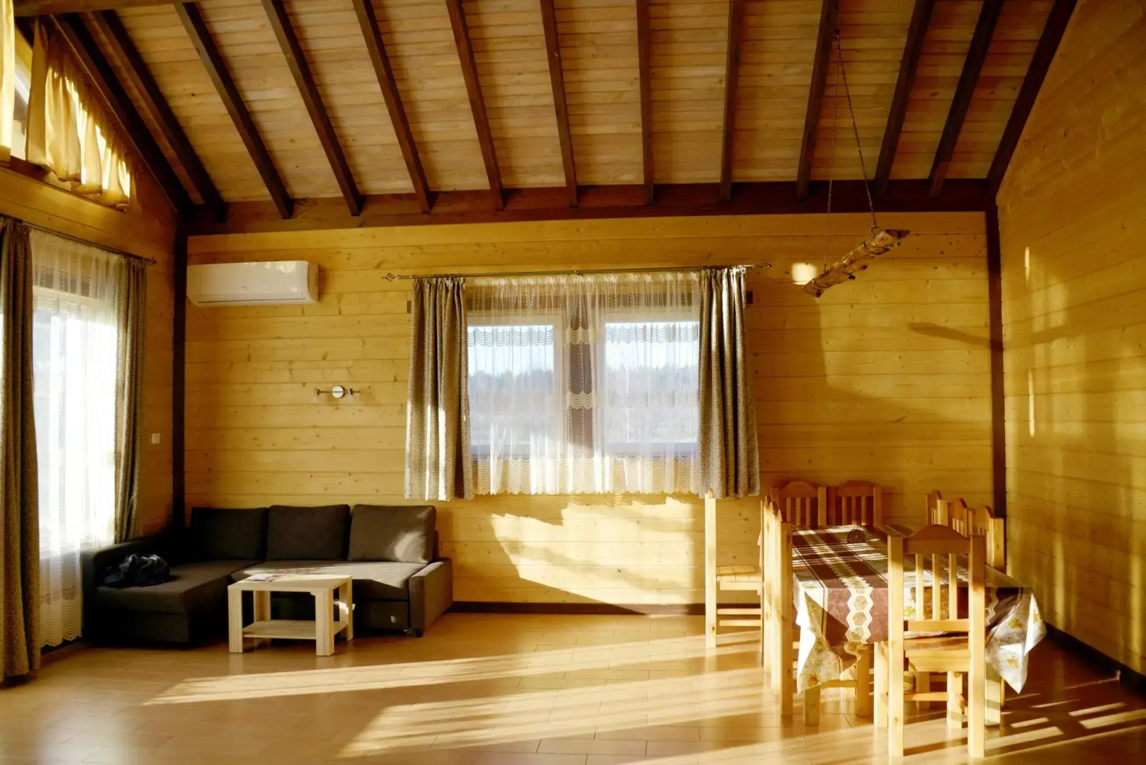 Коттедж Б6 на базе отдыха Новинки Парк