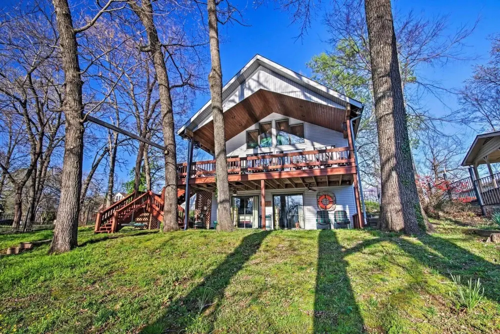 Fire Pit & Boat Slip: Waterfront Grove Getaway