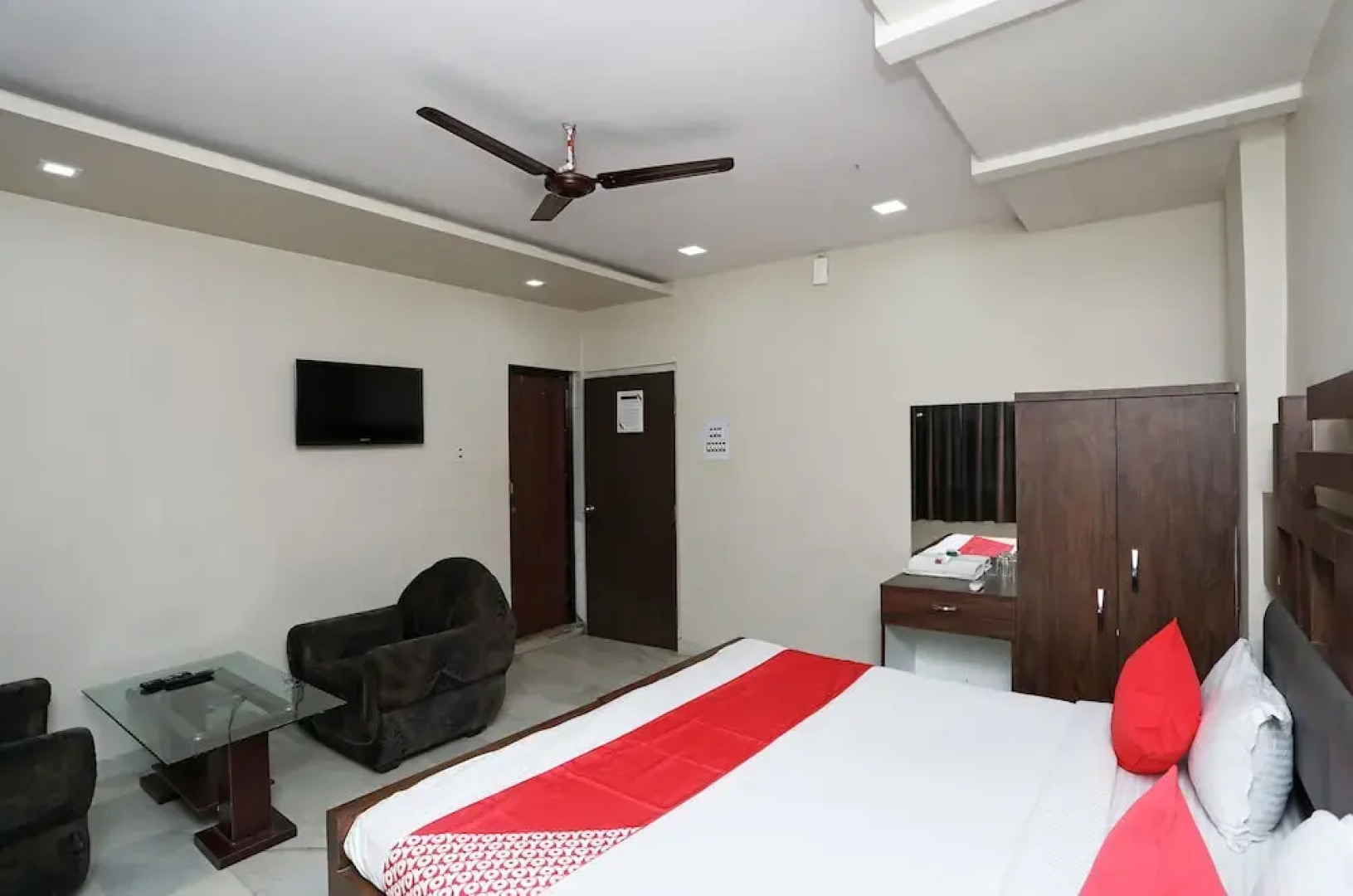 OYO 23385 The Prestige Hotel & Convention