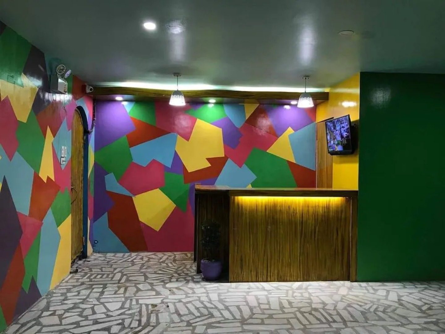 Front Beach Hotel & Resort