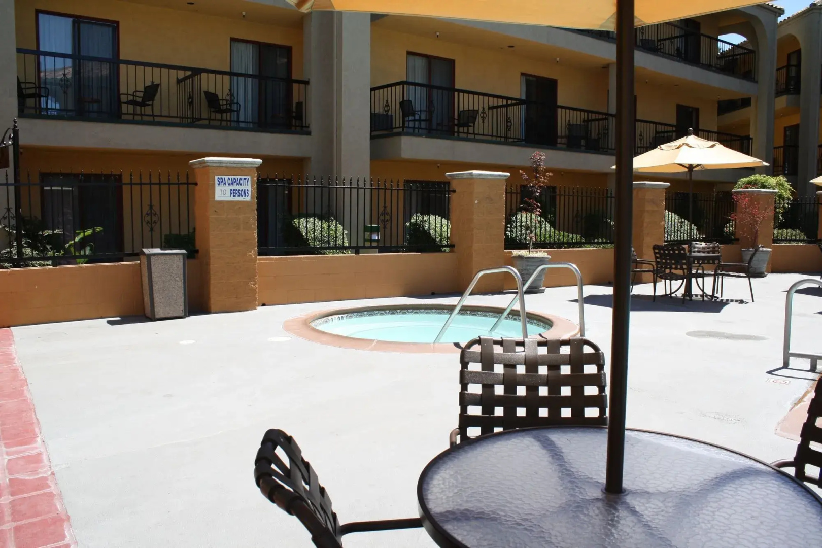 Best Western Plus Heritage Inn