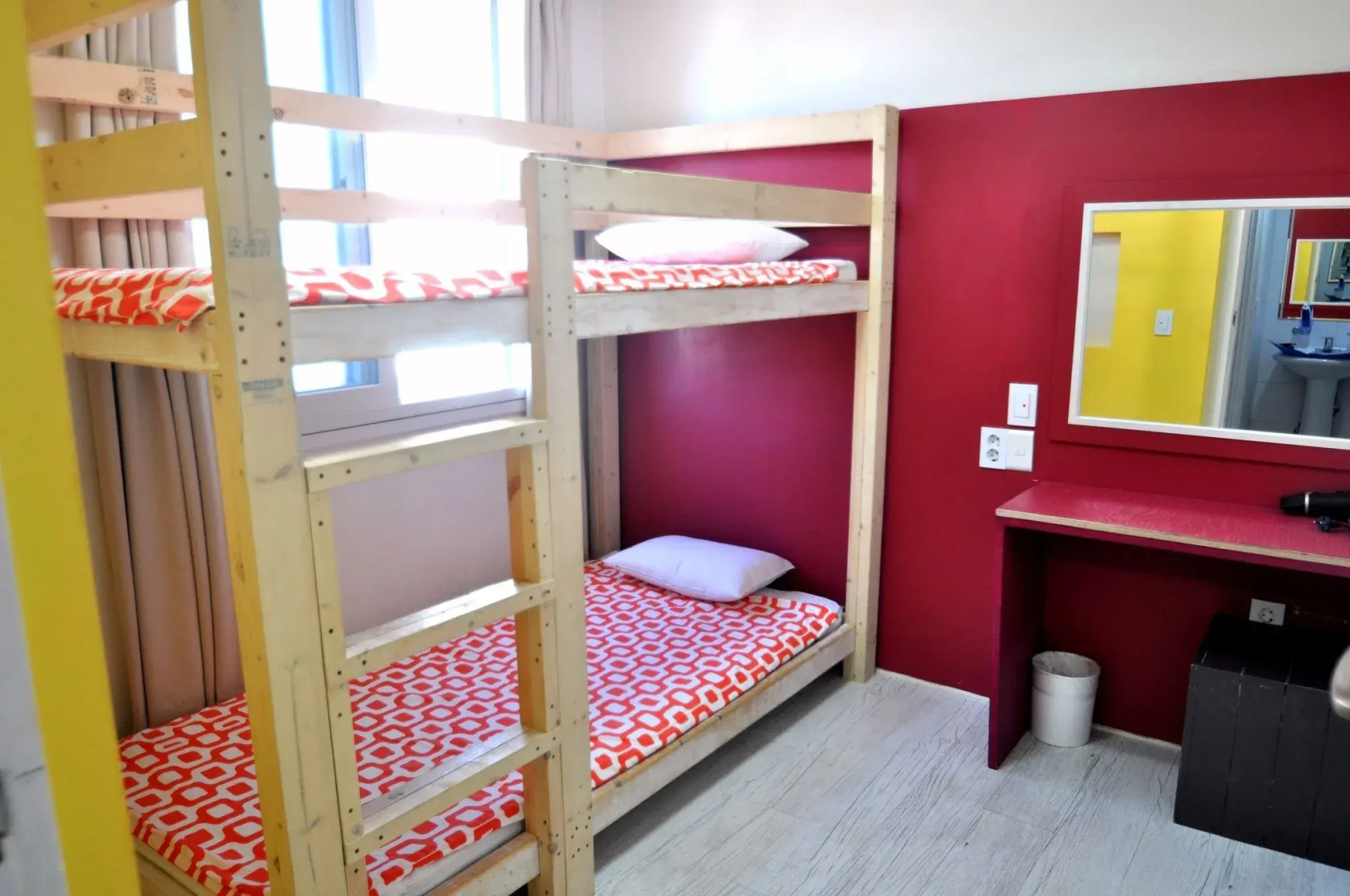 Slow Citi Guesthouse - Hostel