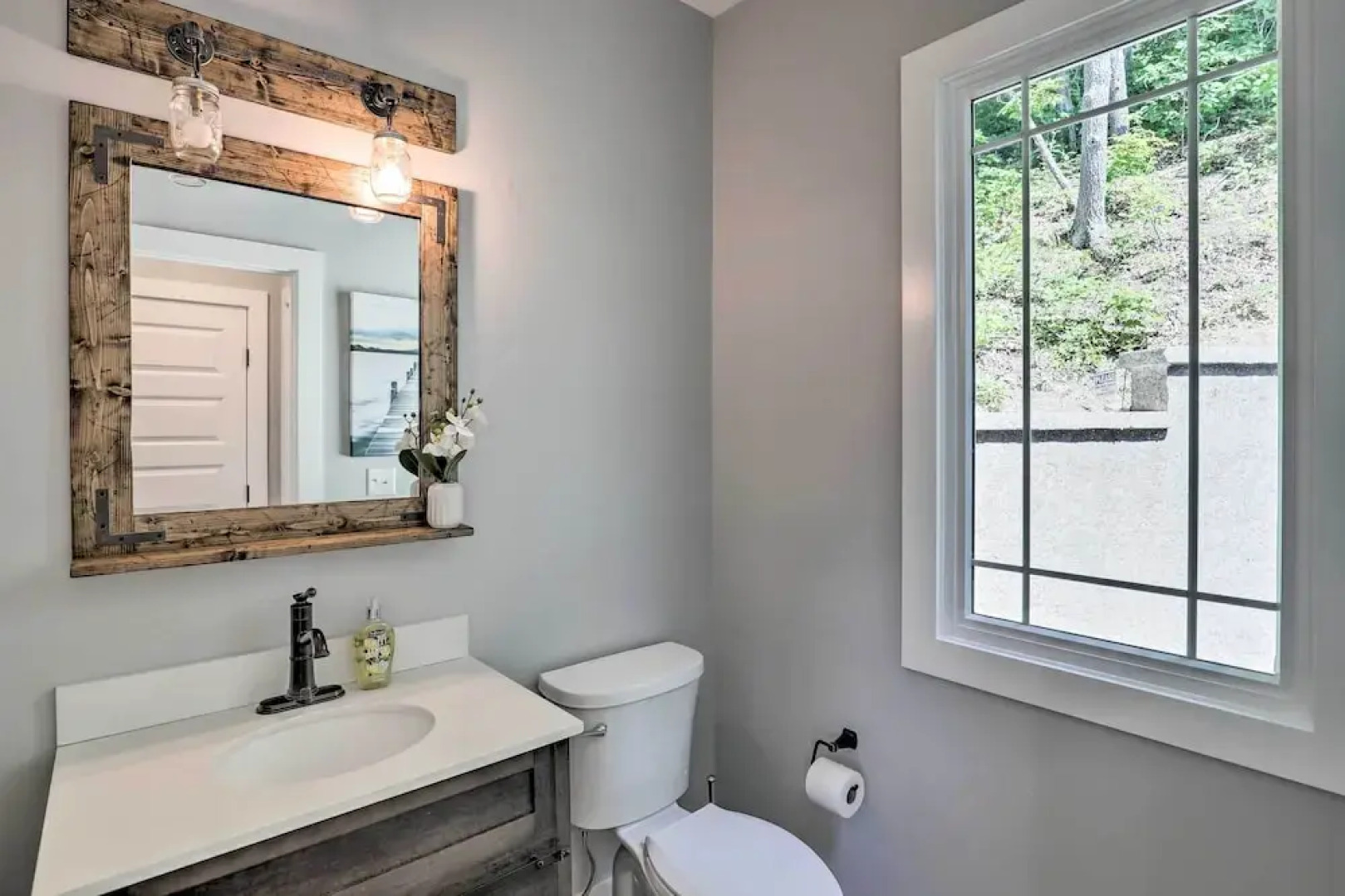 Escape w/ Hot Tub, Mtn Views: 5 Mi to Urban Trail