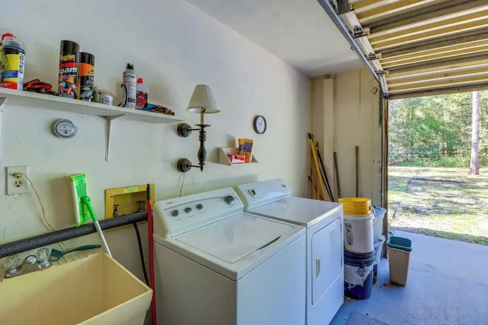 2 Mi to Rainbow River: Home in Dunnellon