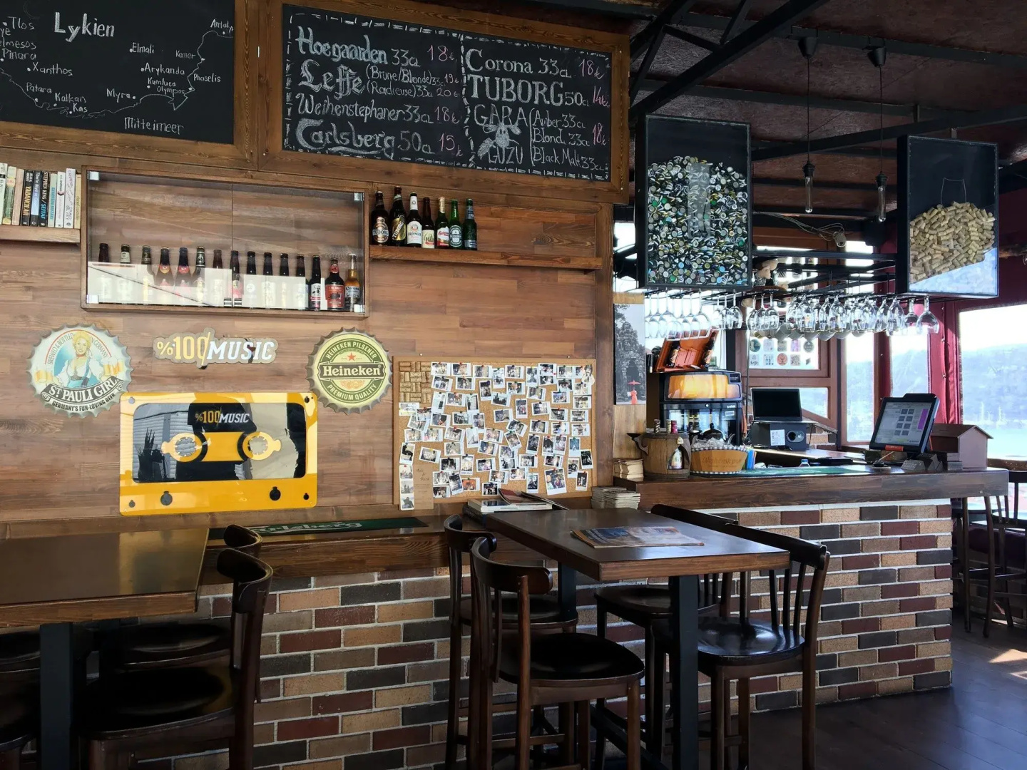 El Camino Hostel & Pub