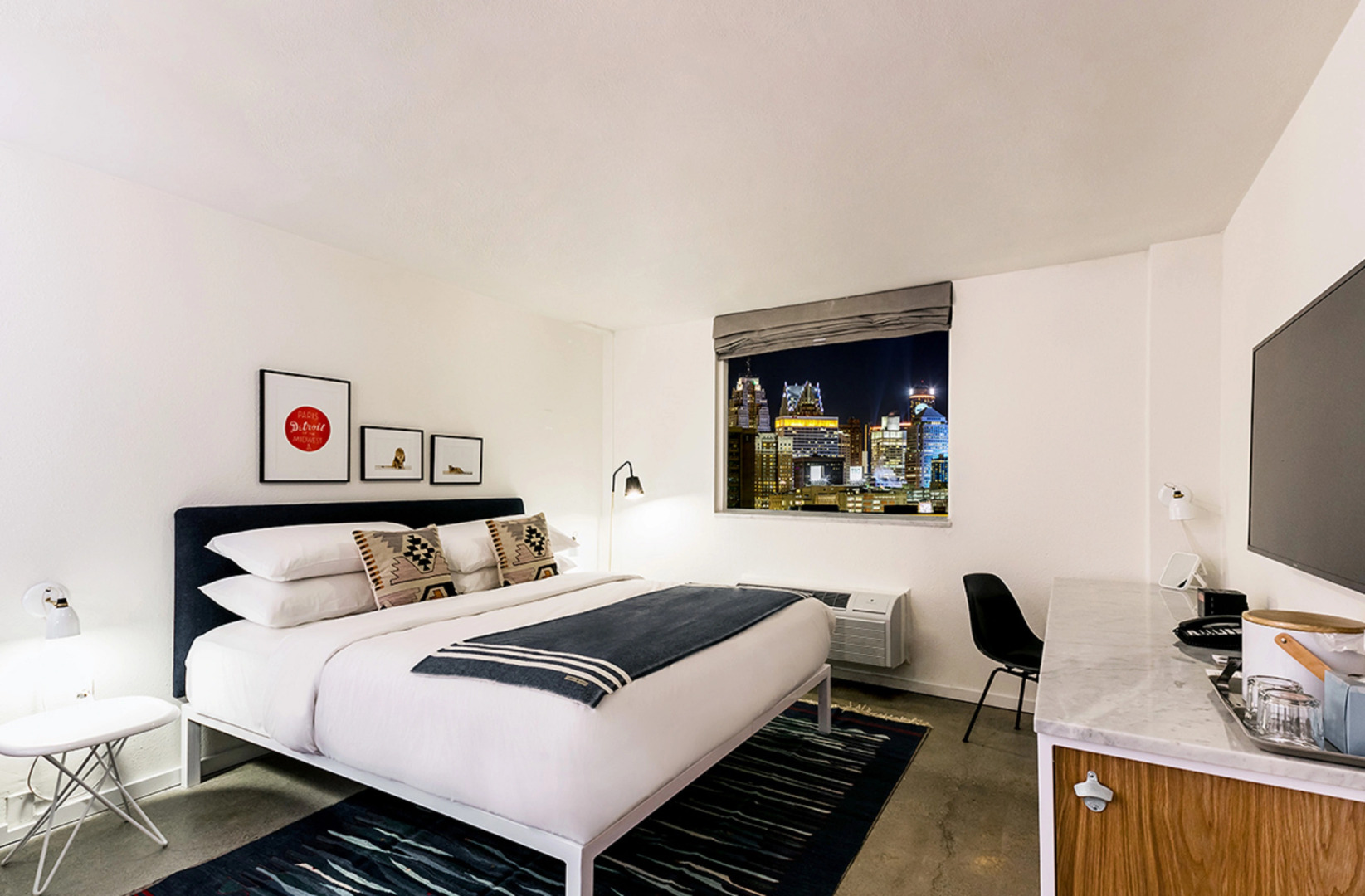 Trumbull and Porter Hotel