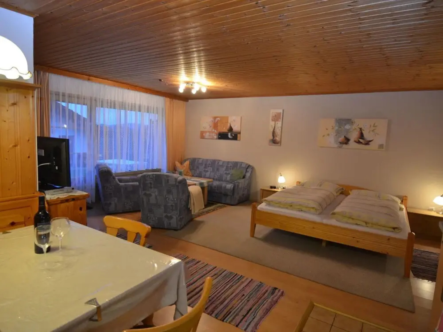 Holiday Home with 2 Living Areas, Garden, near Passau & Austria