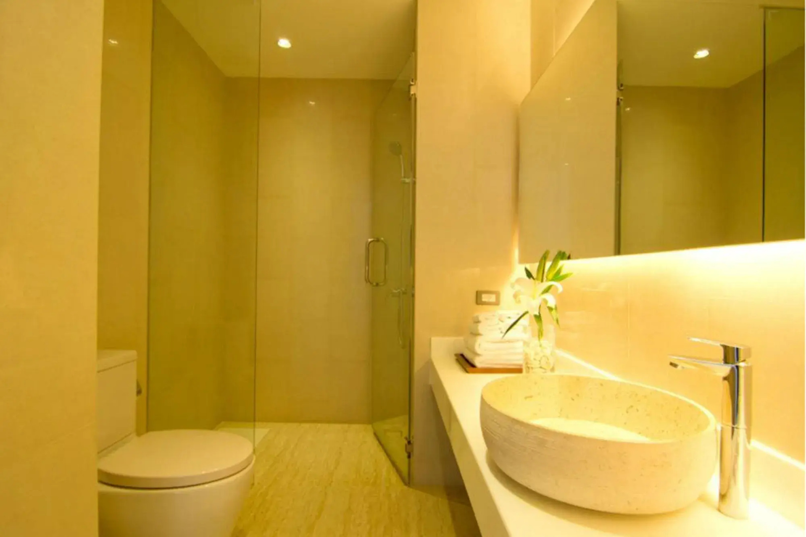 Seven Zea Chic Hotel