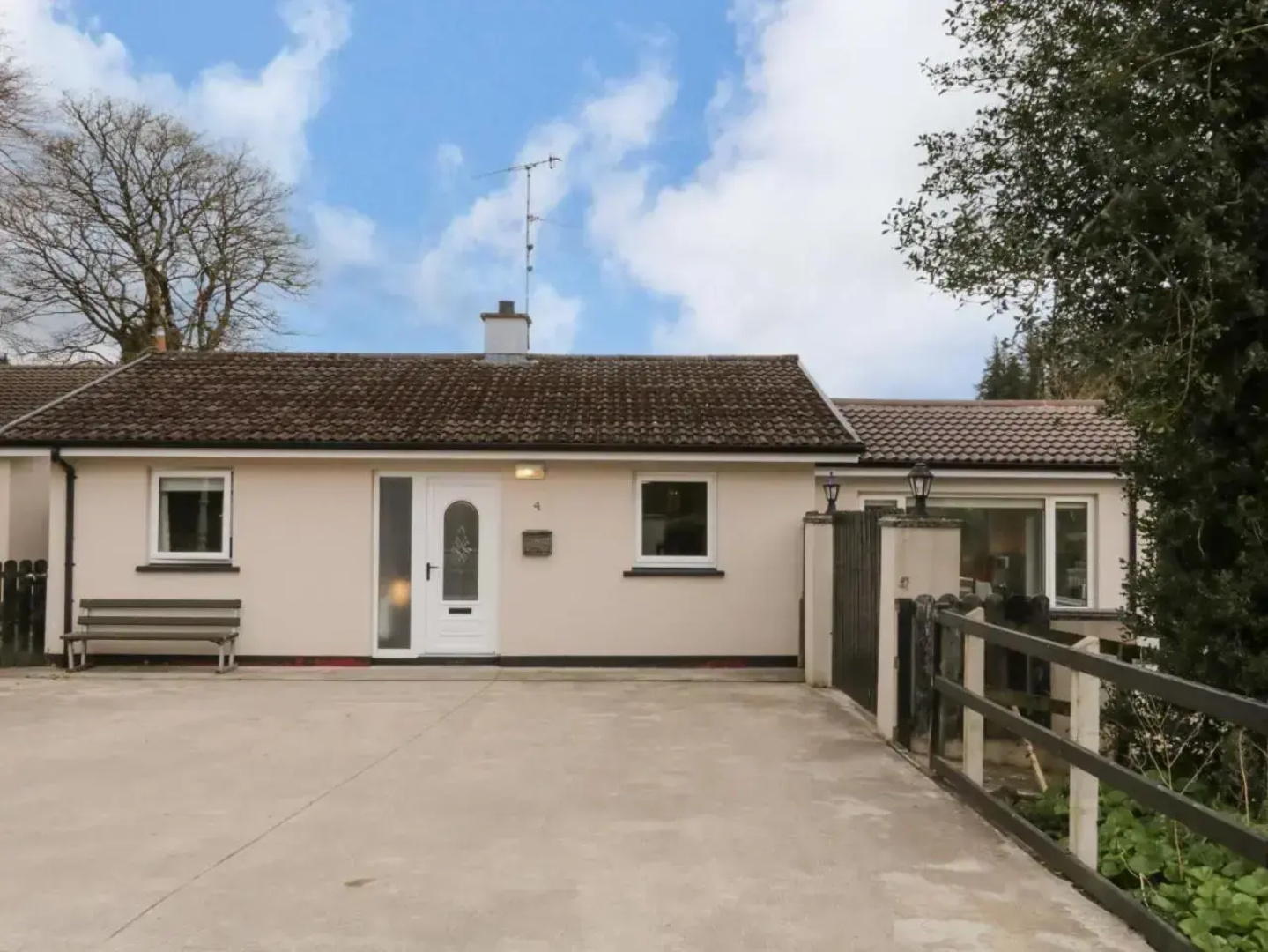 2 Carlton Cottage