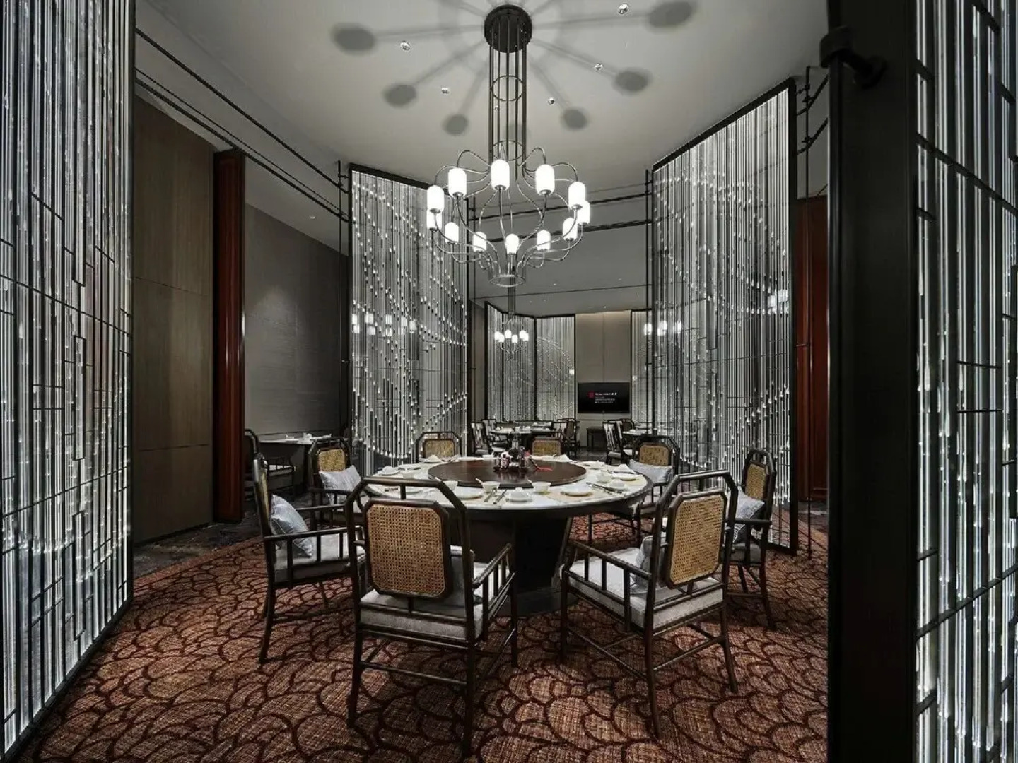 HUALUXE Nanjing Yangtze River by IHG