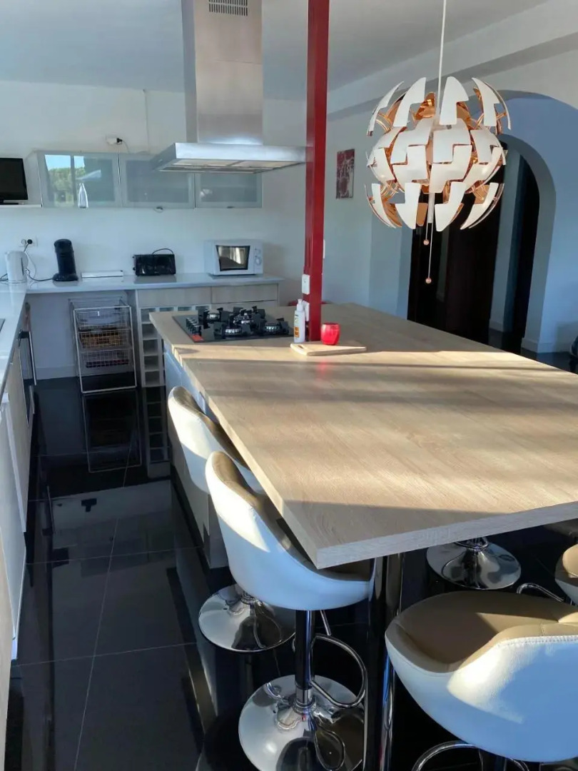 Cavaliere Apt 125M2 Piscine