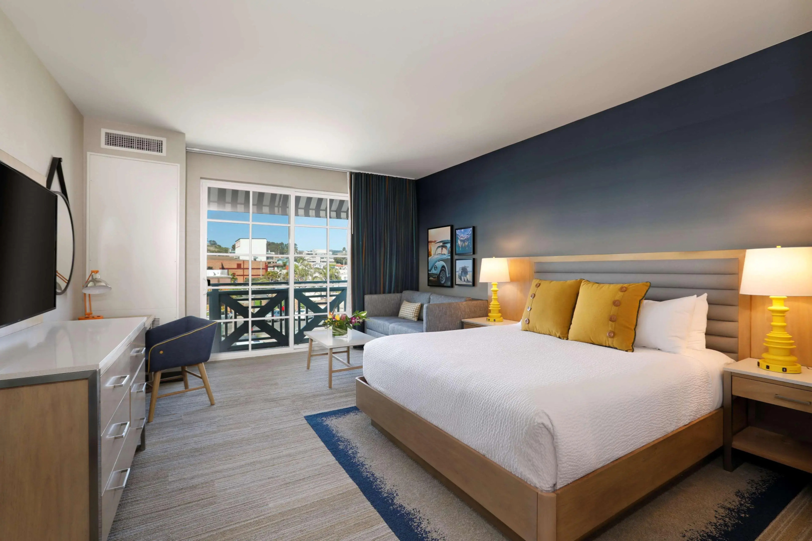 Inn at the Pier Pismo Beach, Curio Collection by Hilton