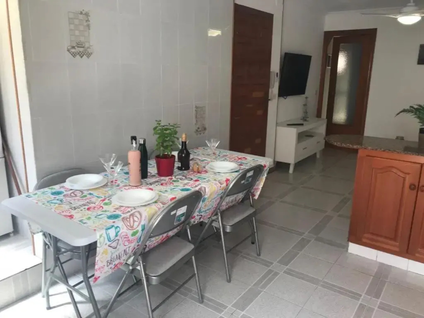 Modern Homely Beach Side Apartment