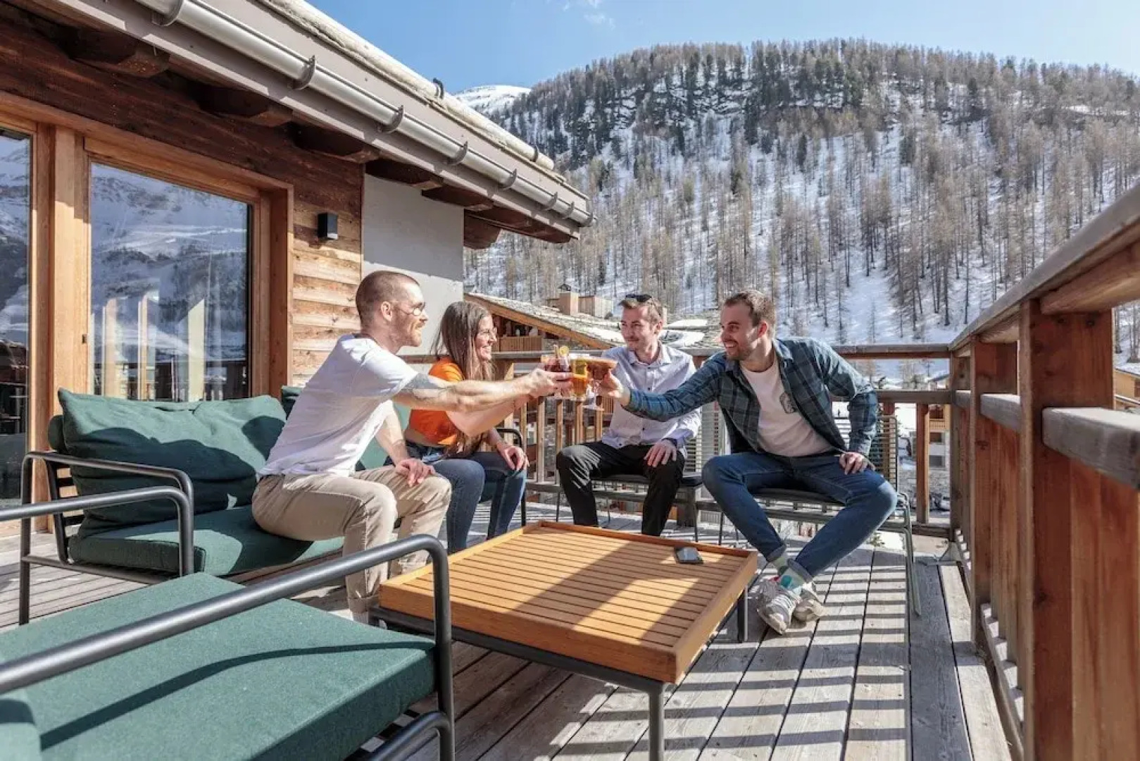 Victoria Lodge, Friendly Hotel