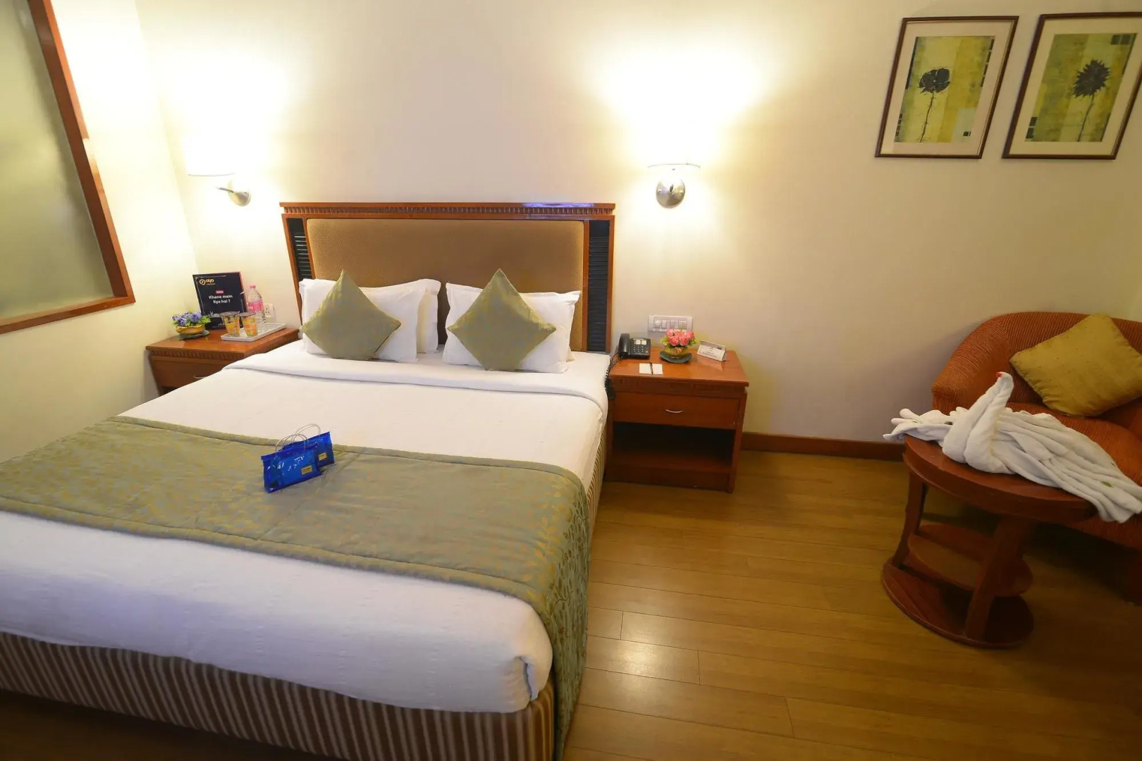 OYO 1929 Hotel Royal Court