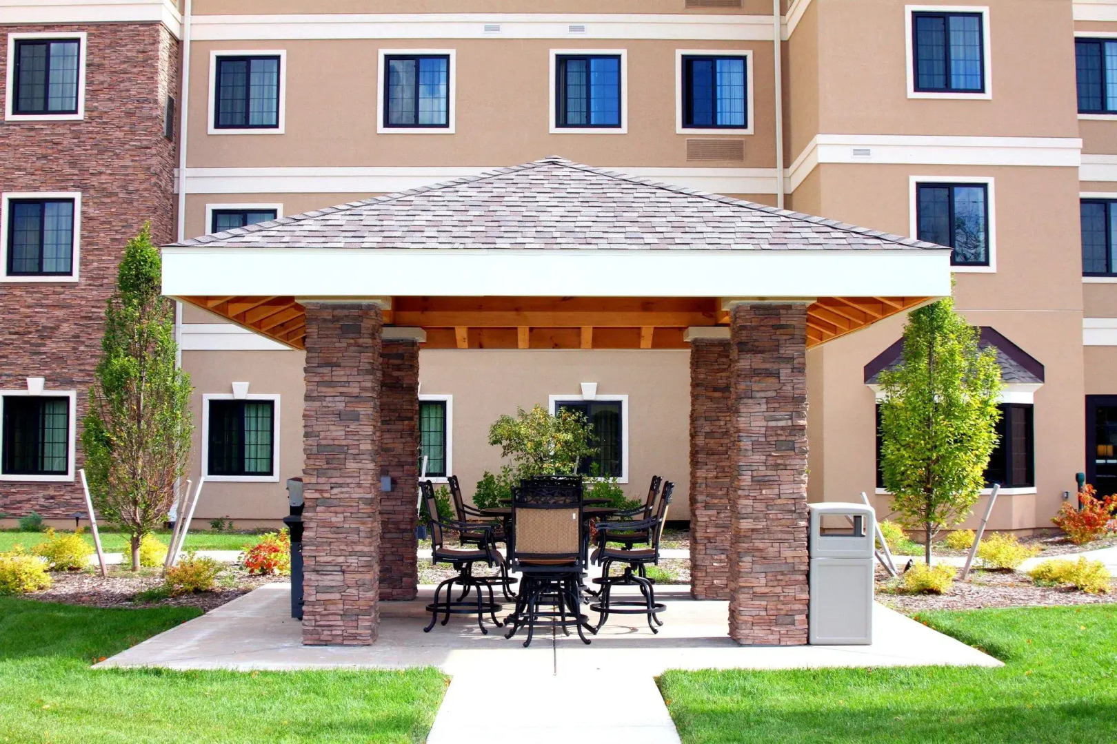 Staybridge Suites Liverpool Syra by IHG