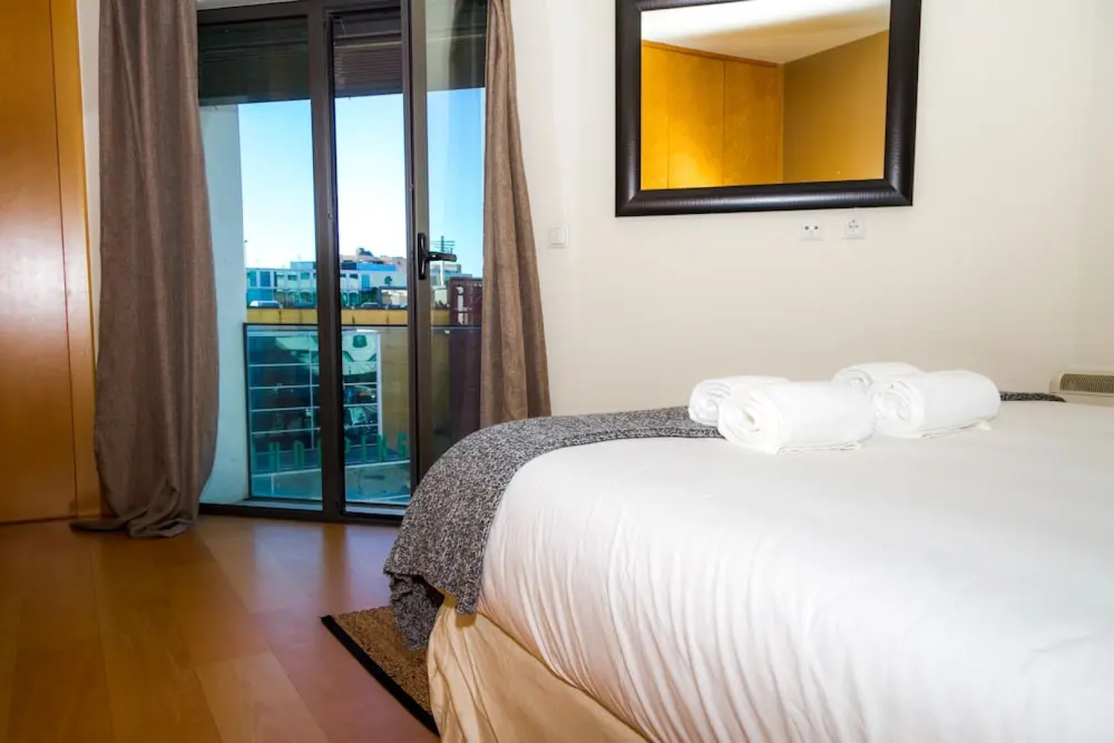 Liiiving Matosinhos Corporate Comfort Flat