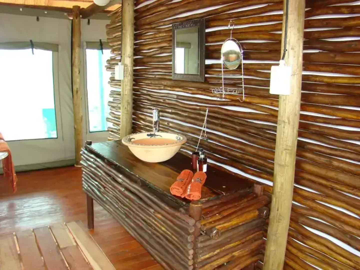 Muweti Bush Lodge
