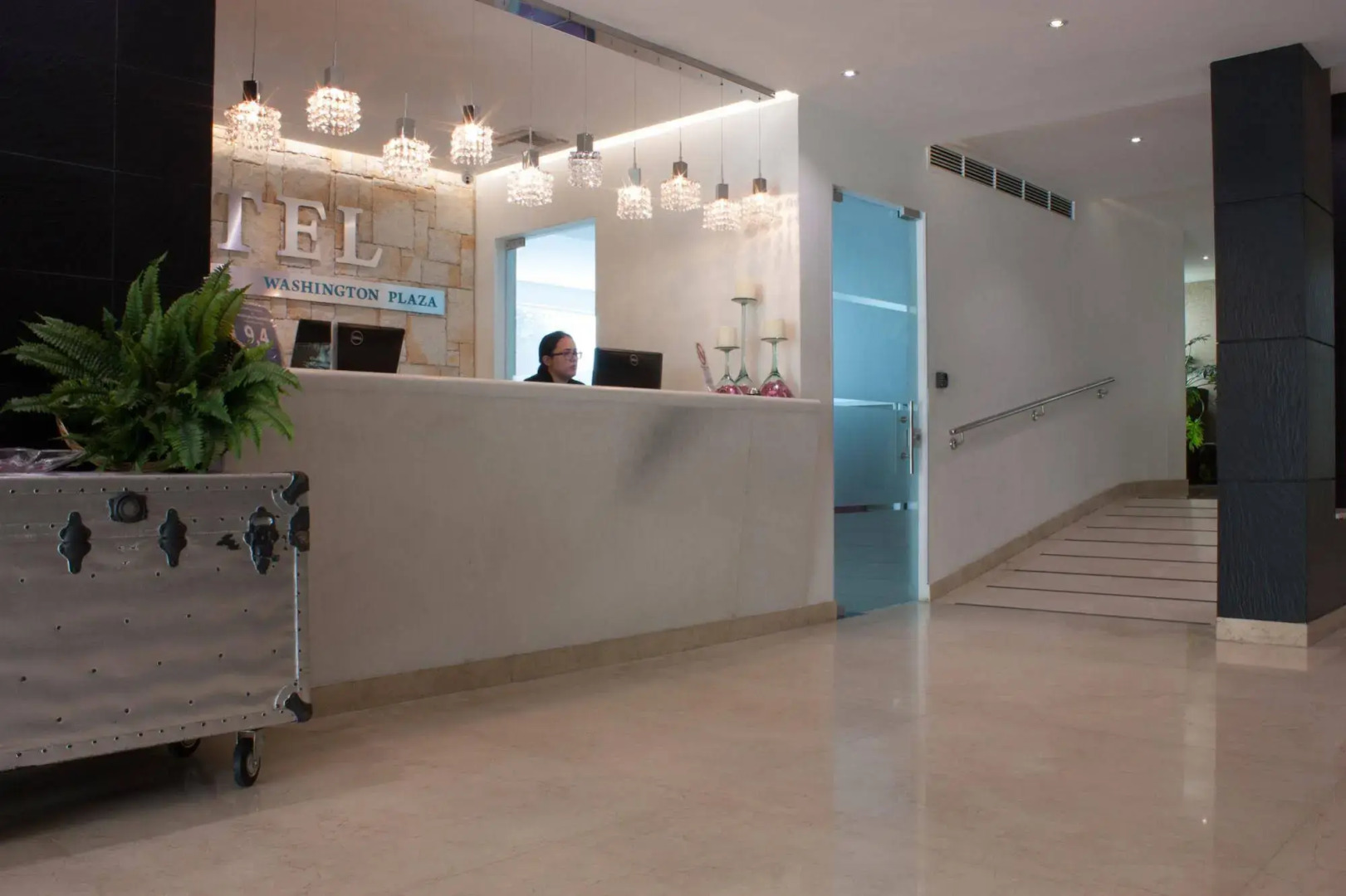 Hotel Washington Plaza