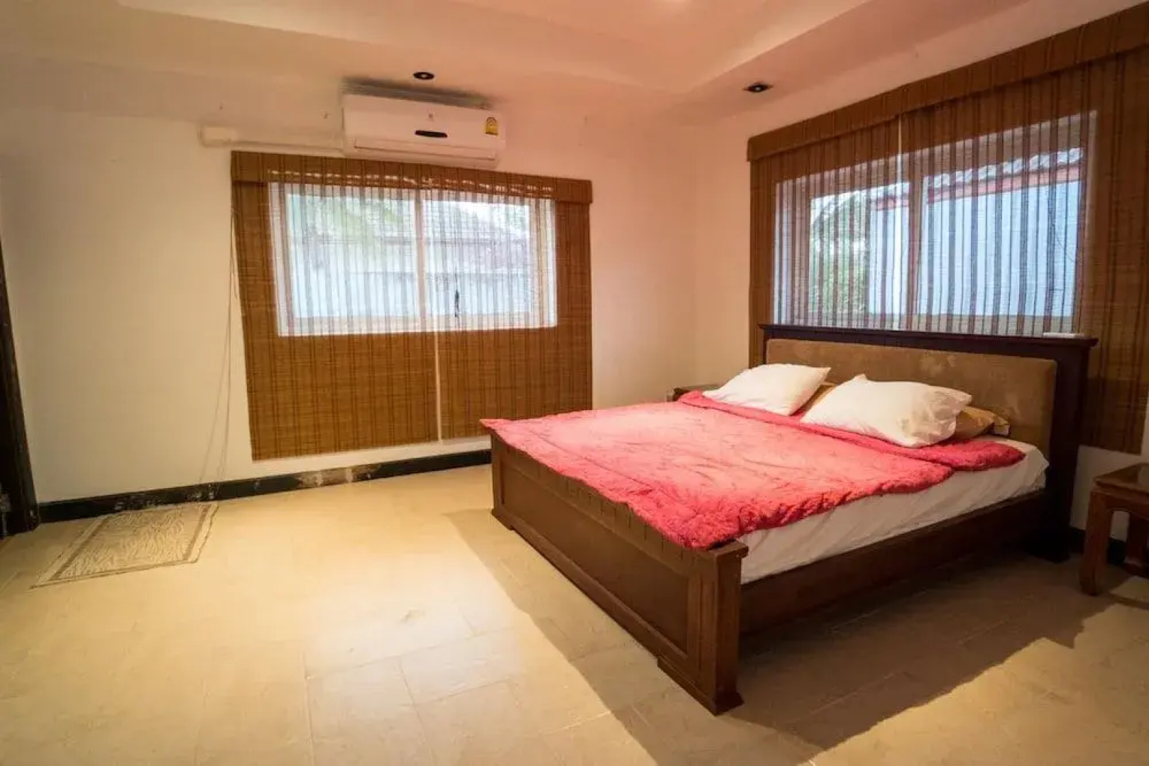 Capital O916 Chill Chill D Pool Villa