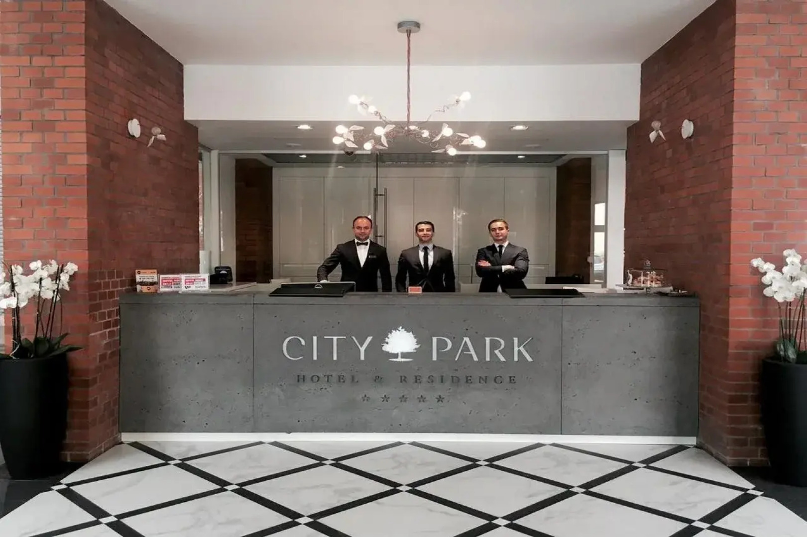 City Park Hotel & Residence