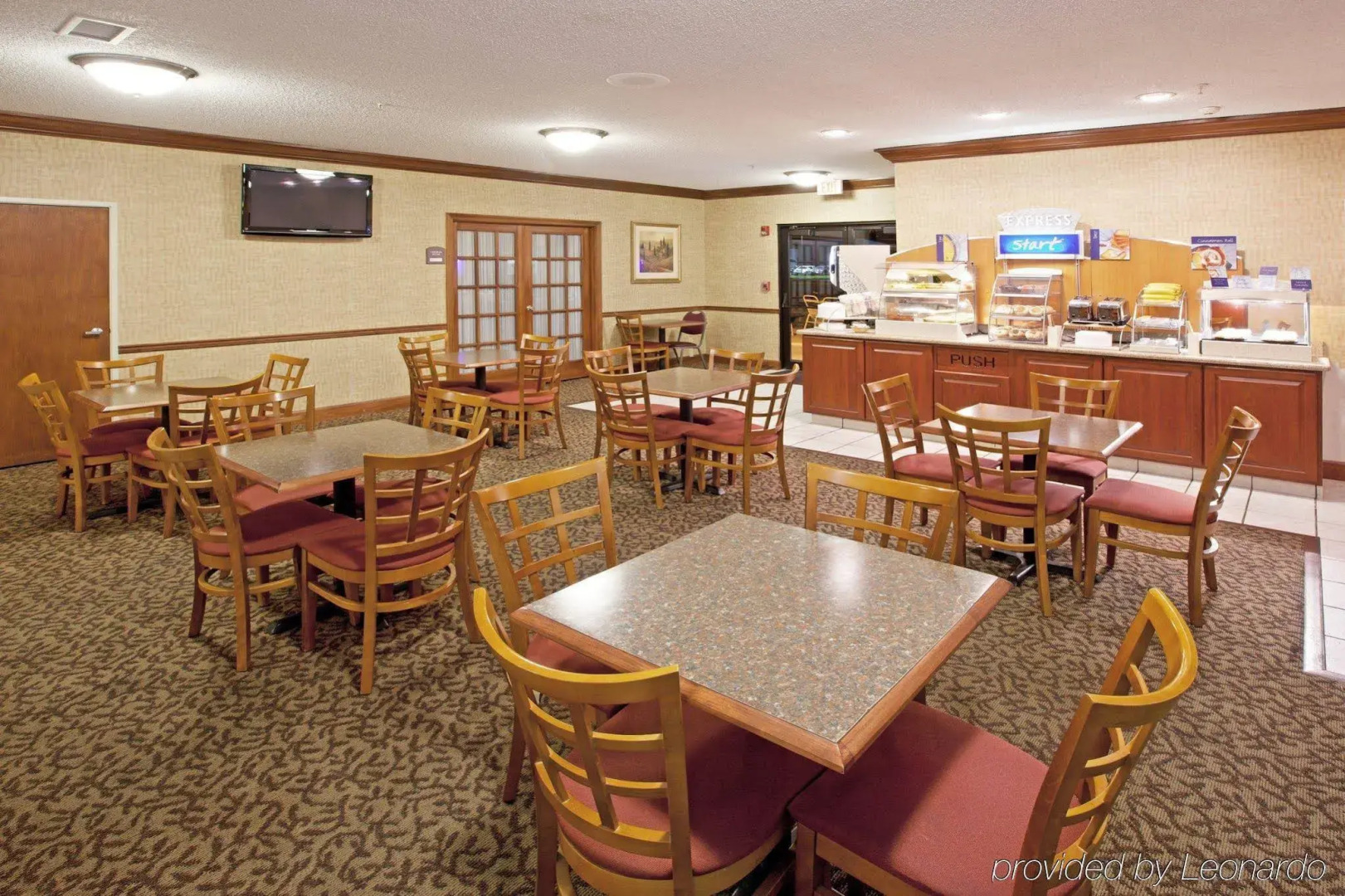 Muncie Place Hotel & Suites